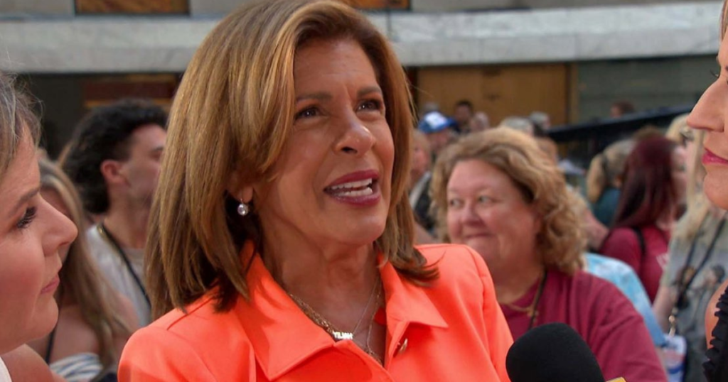 Hoda Kotb "blacks out" as she poses with Tom Cruise at the Paris Olympics