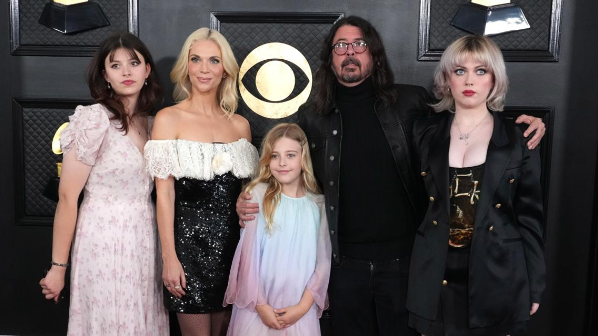 Dave Grohl says he fathered a child outside of his marriage