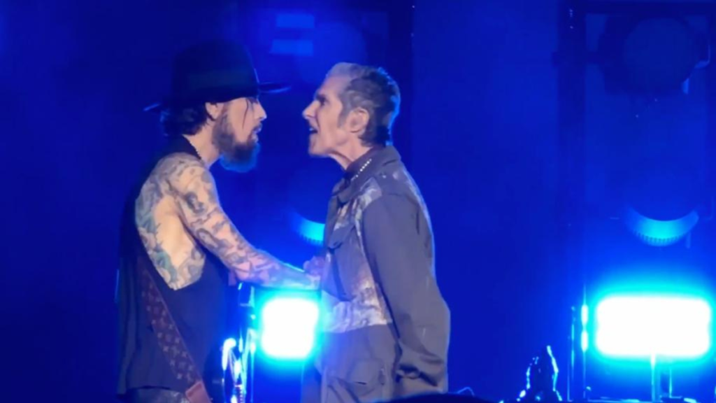 Jane Addiction End Show After Onstage