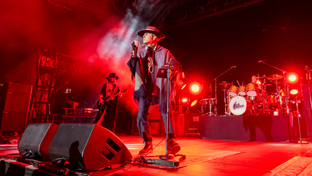Jane Addiction End Show After Onstage